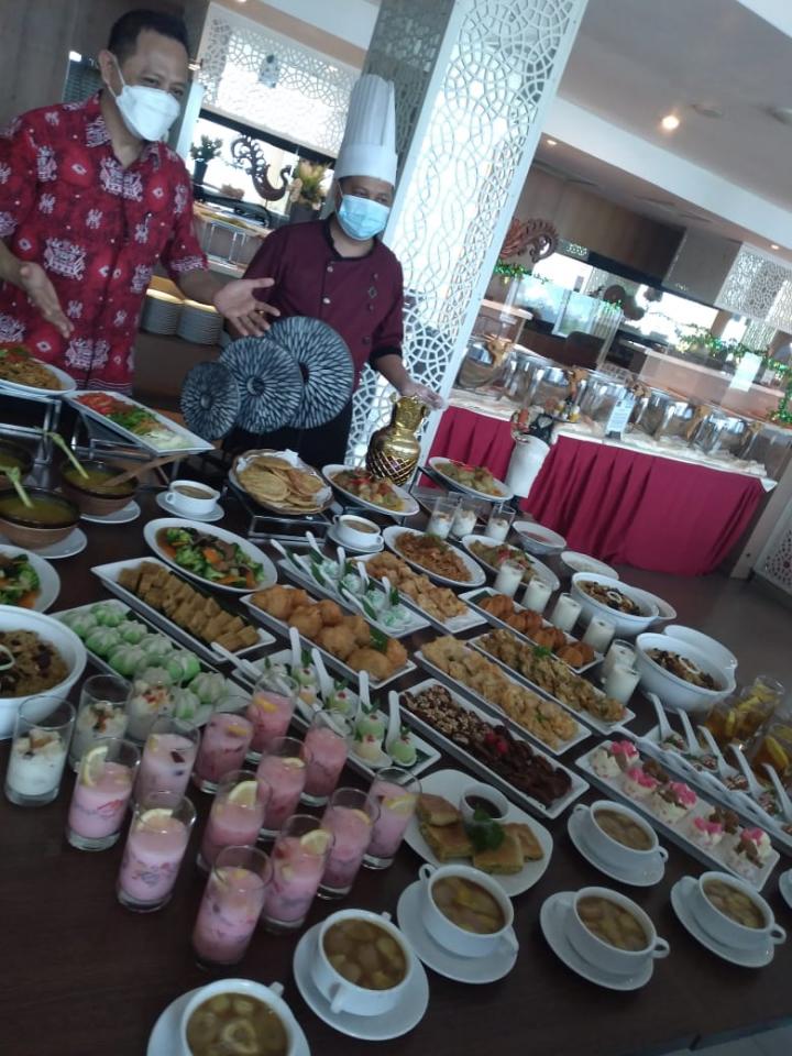 Nikmati Berbuka Puasa Di EMERSIA Hotel Sepuasnya